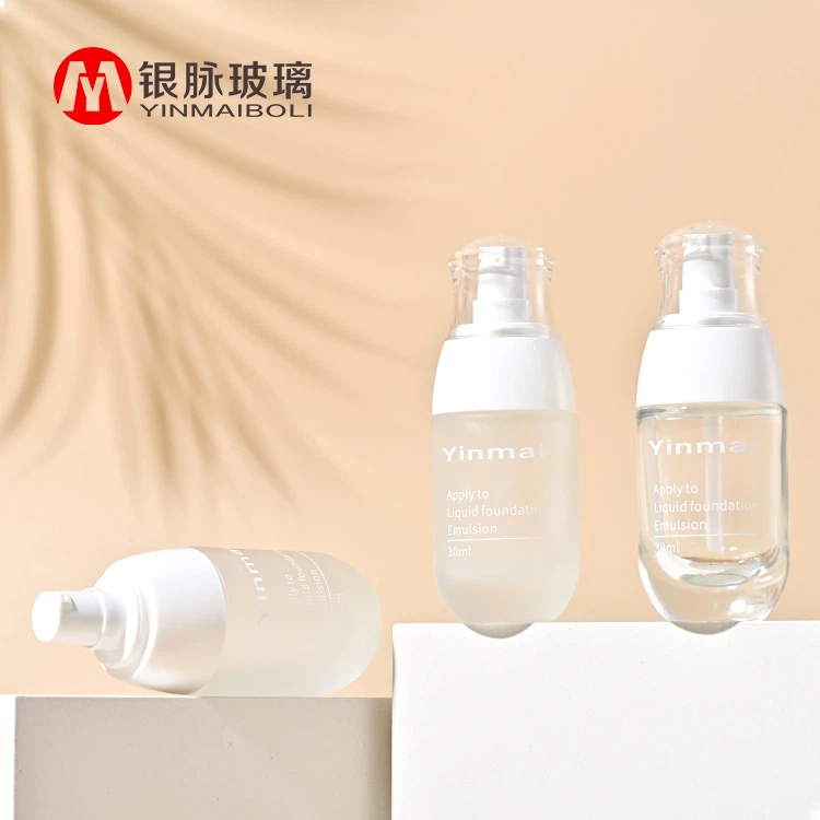 Κενό μπουκάλι θεμελίωσης γυαλιού